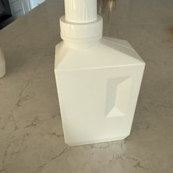 Quart Size Cleaning Bottles In Bulk