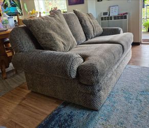 (Oversized) Love Seat / Sofa