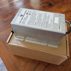 Like NEW, 55 AMP RV Converter Charger