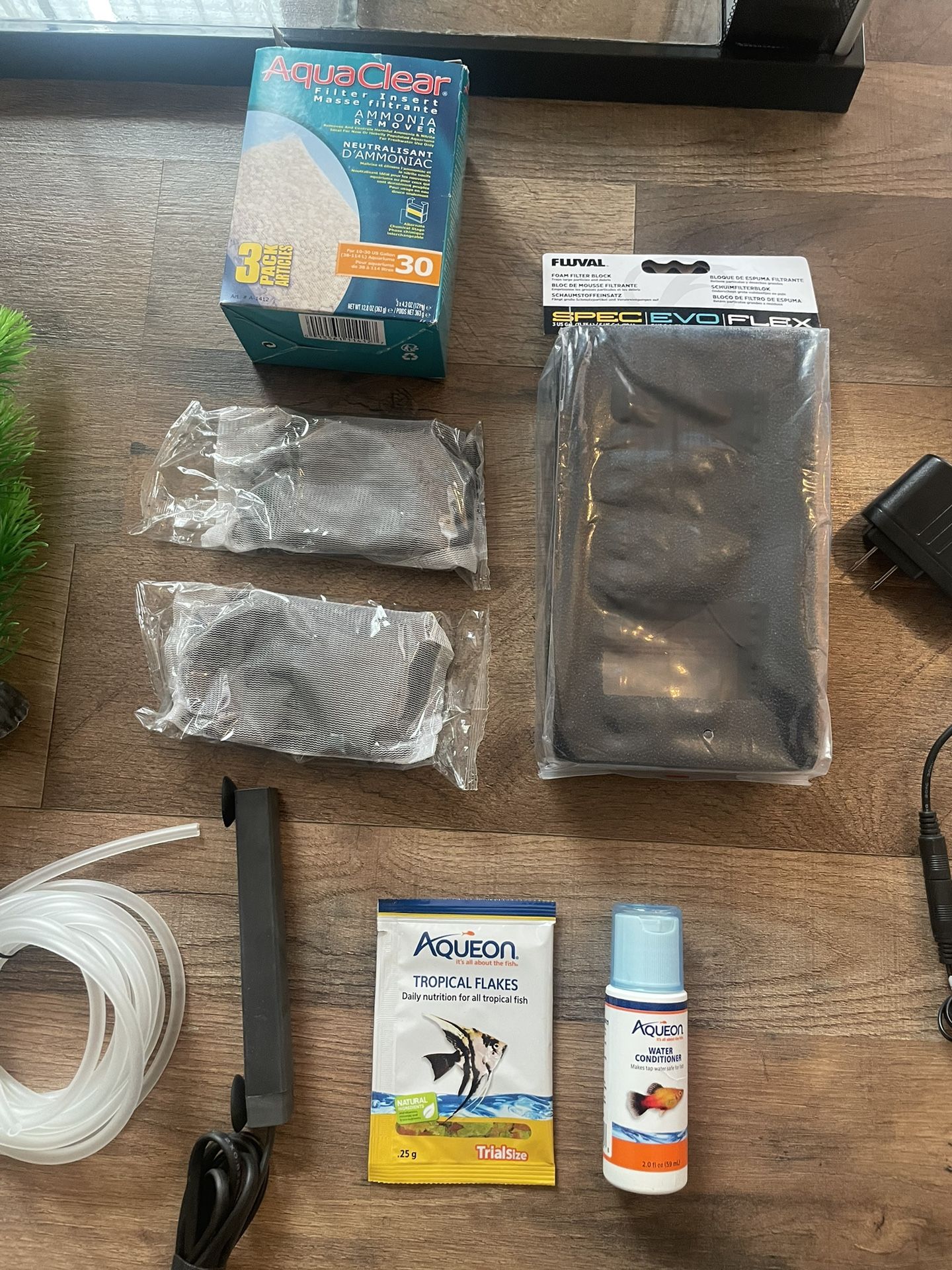 FLUVAL FISH AQUARIUM STARTER KIT