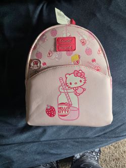 HELLOKITTY LOUNGEFLY -STRAWBERRY MILK TEA
