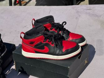 Kids shoes (Jordan , Kobe’s ) read description.