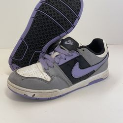 Nike Mogan Kids Youth Low Sneakers Lilac Purple Gray White 442453-050 Size 3.5Y