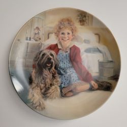 Edwin M. Knowles Collectible Plate Decorative Plate Wall Art "Annie and Sandy"