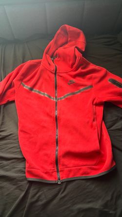 red nike tech