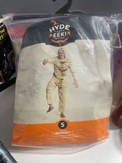 Halloween mummy costume