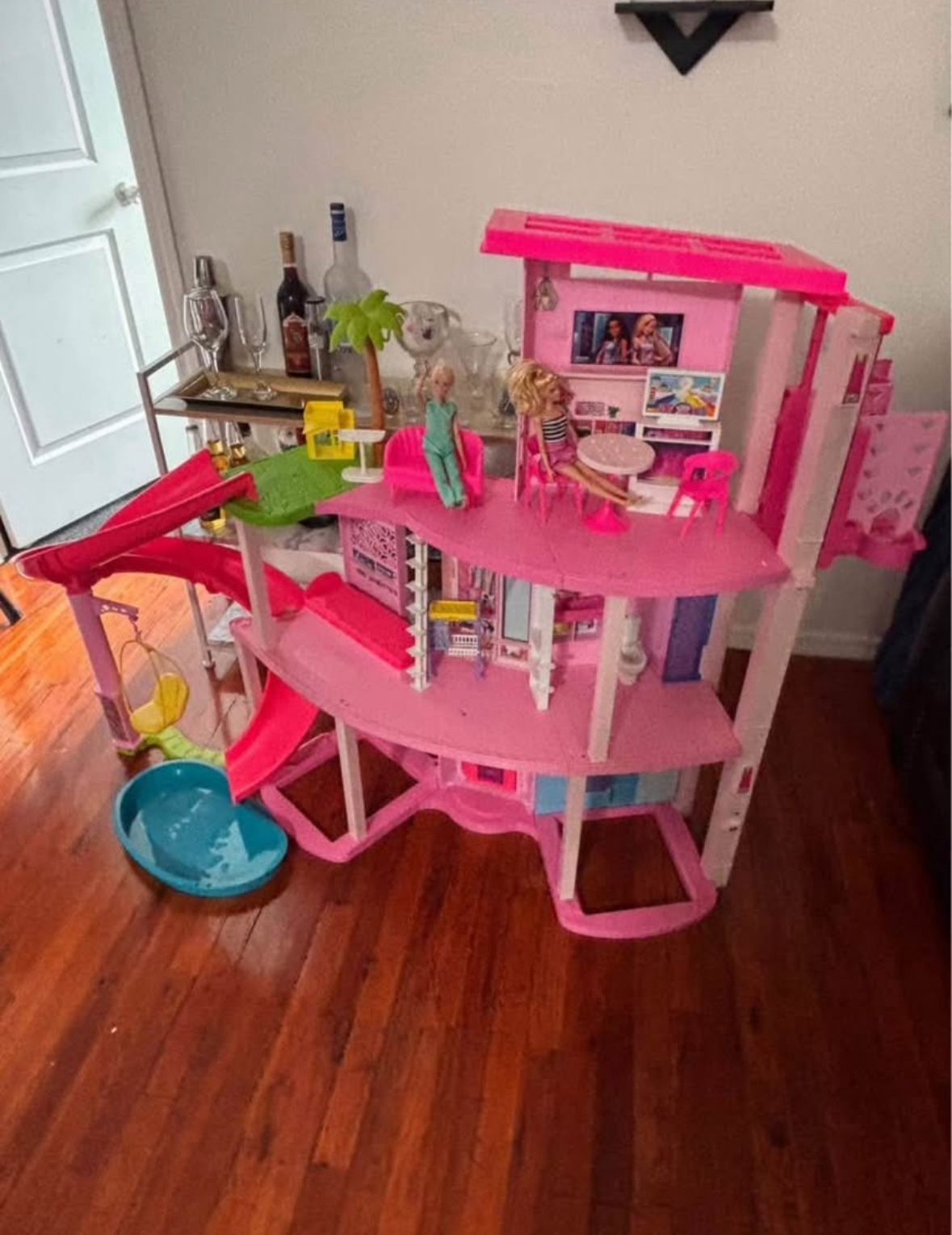 Doll House 