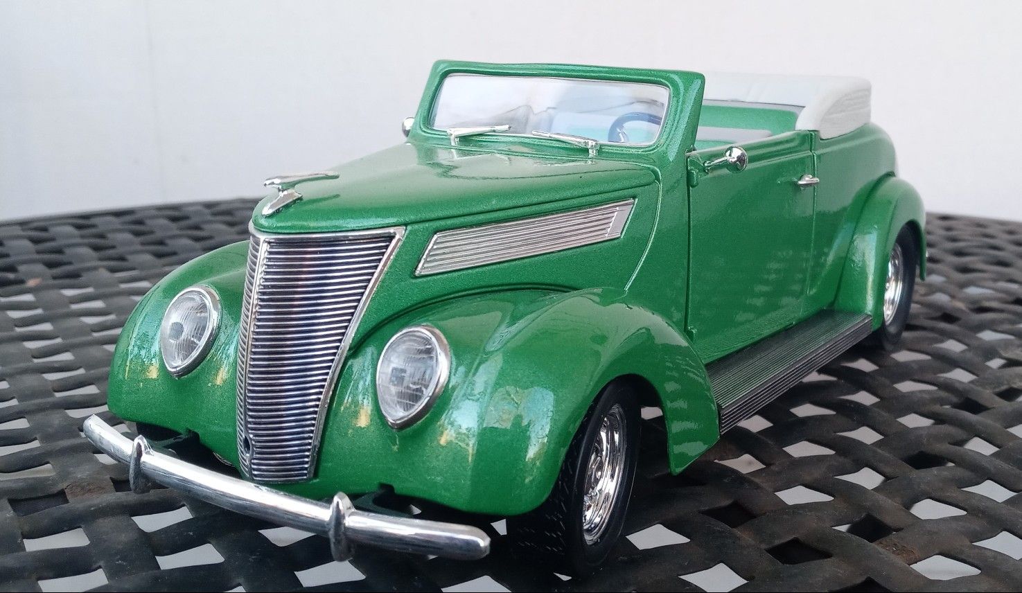 Die Cast Metal - 1937 Ford Convertible - New Condition -