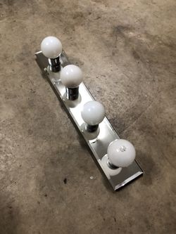 24 in bathroom vanity light.
