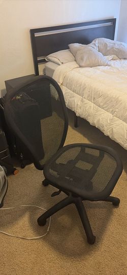 Black Mesh Office Chair
