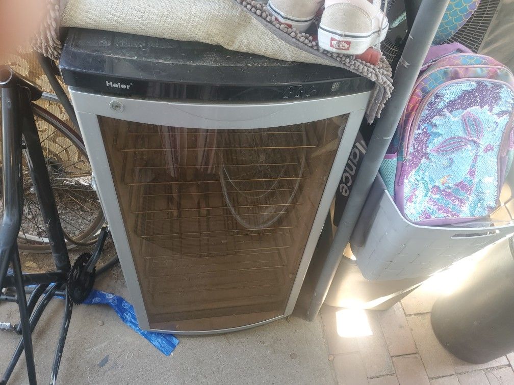 Wine Cooler/ Refridgerator