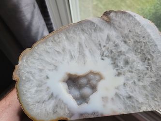 Large white Geode purple hue