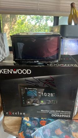 Large indash head unit
