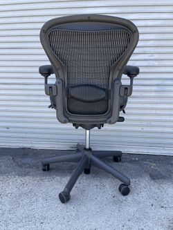 HERMAN MILLER  AERON SIZE A FULLY LOADED DELIVERY AVAILABLE FOR A FEE