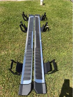 Factory OEM Running Boards – Ford Super Duty F-350 (2017–2026) 💲 $249 ✔️ Genuine Factory OEM ✔️ Great condition 📍 Ready for pickup Se habla españo