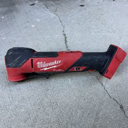 Milwaukee. Multi Tool 