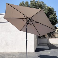 $35 (New in box) Outdoor 10ft patio umbrella with tilt and crank, garden market (base not included) 