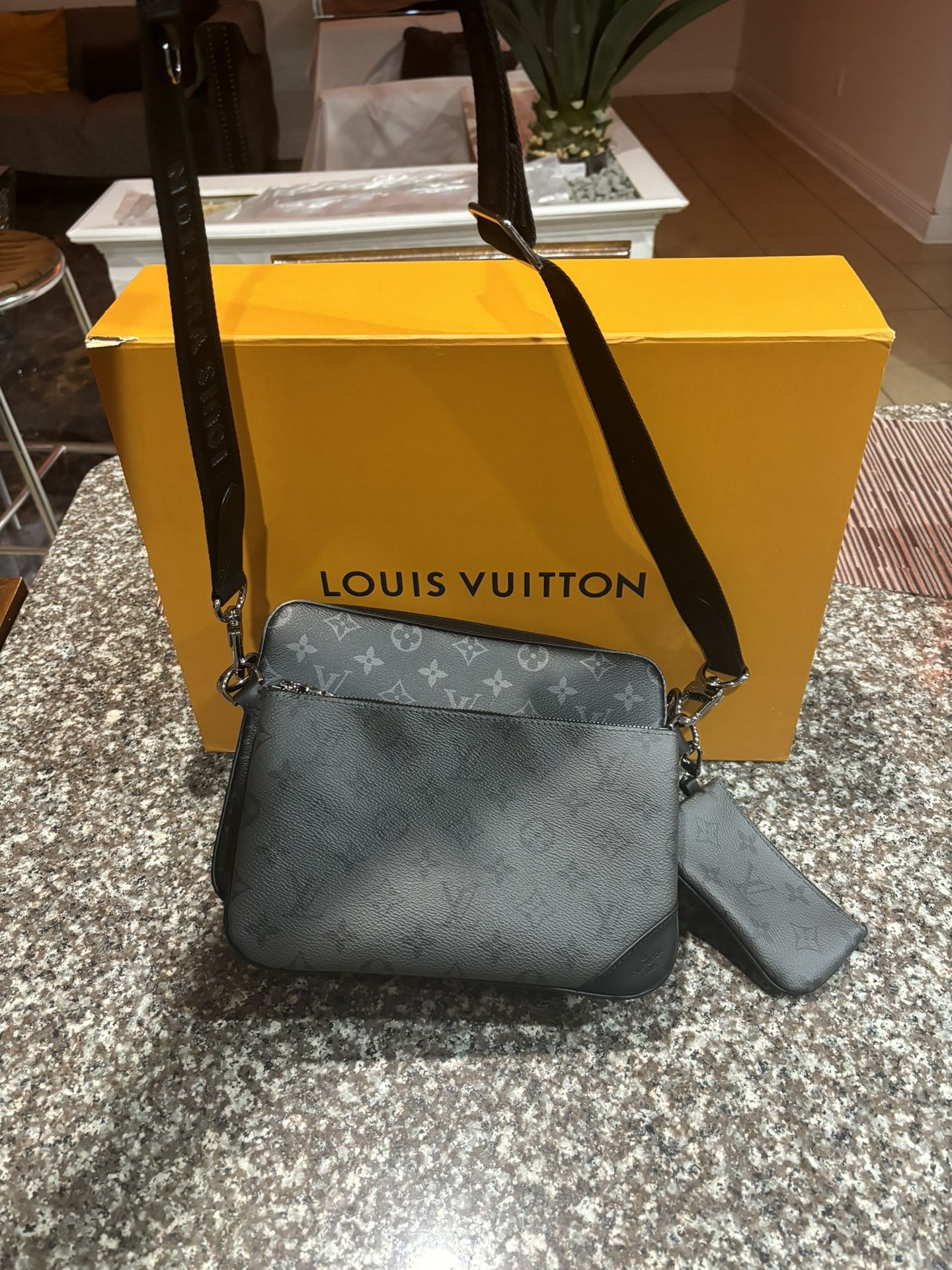 LV Louis Vuitton Trio Bag