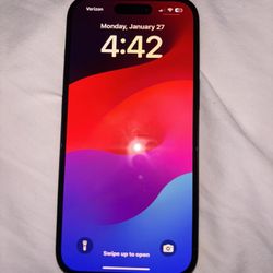 iPhone 15 128gb 100% Battery Health 