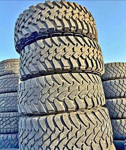 35x12.50/17 Toyo MT 📍📍 Selling a set of 4 tires with 80% tread life remaining 📍🌟