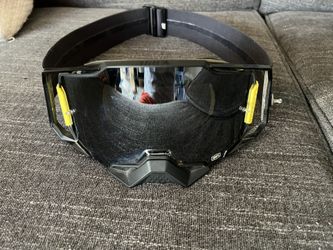 Selling Motor Cross Goggles