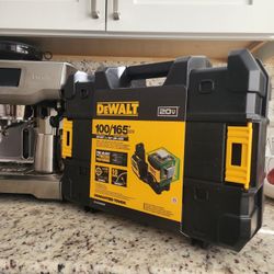 DeWalt 20v/12v Cross-Line Laser Level