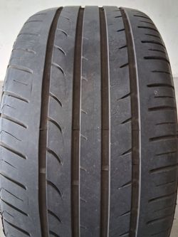 ( 1 TIRE  ) 225/40R18 BLACKHAWK
