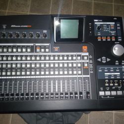 
🎶 Tascam 2488 Neo Digital Portastudio – Like New! 🎶