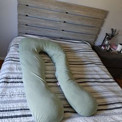 Pregnancy pillow / Maternity pillow!