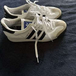 Men's Adidas Size 9