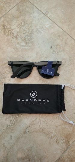 sunglasses (BLENDERS )