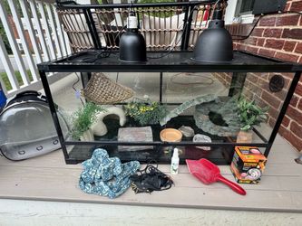 Reptile tank 70 gallon and lots of accessories