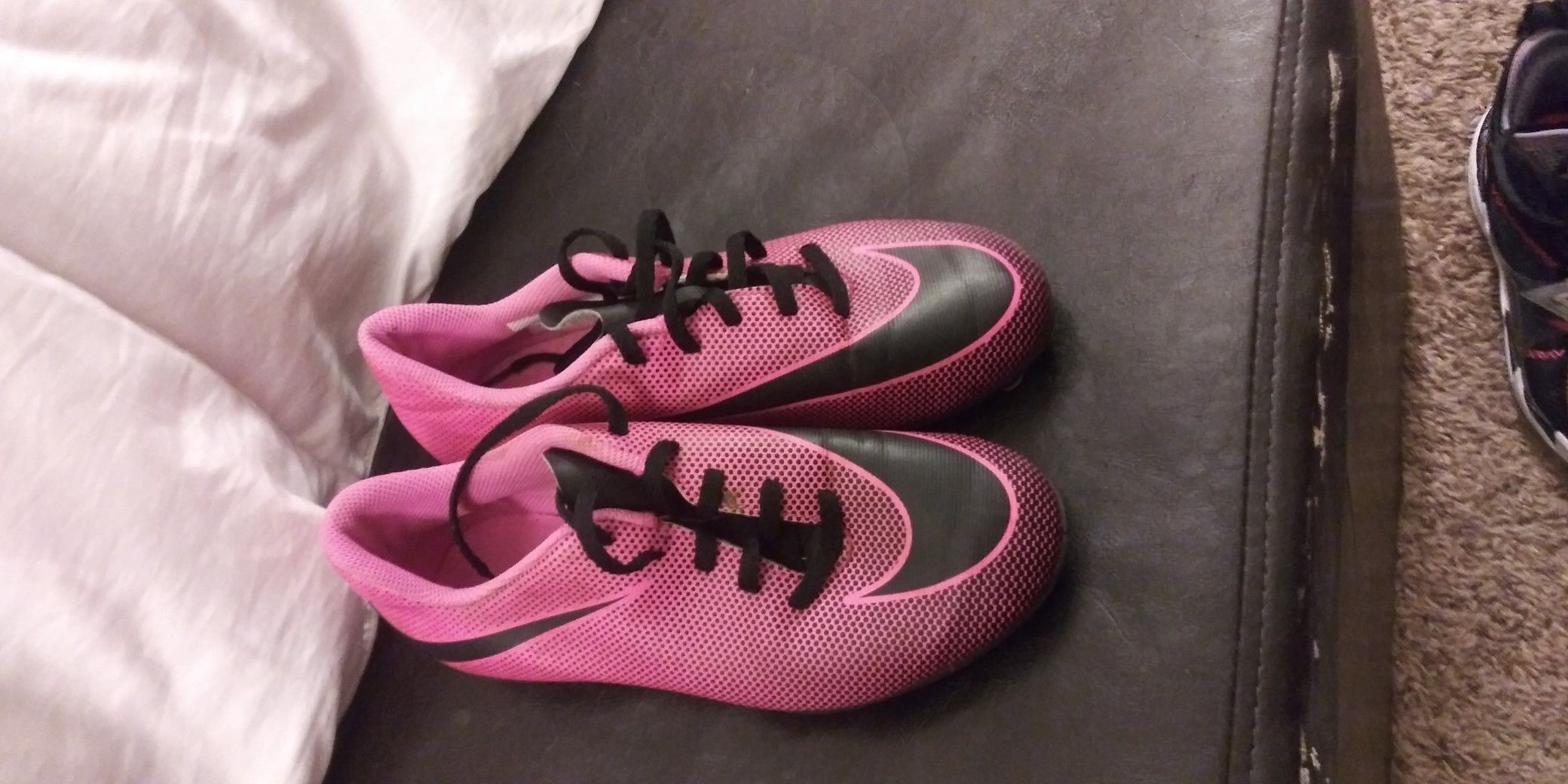Nike soccer shoes size 4.5