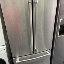 30 Refrigerator 