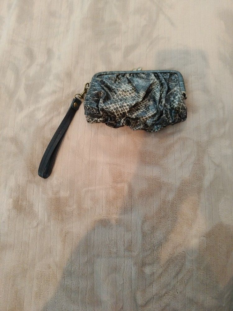 Vera Wang Animal Print Design Wristlet Purse