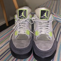 Jordan 4 