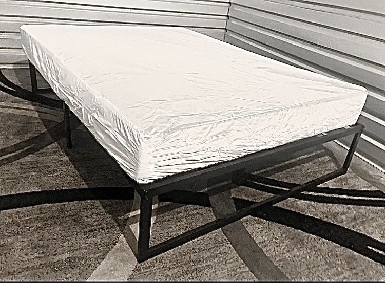Comfy Queen Memory Foam Mattress And Platform Bed Frame