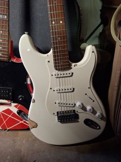 🔥 1996 Fender Squier 50th Anniv. STRAT - UPGRADED! (Full Body '96 China Rare) Open to Motorcycle Trades!
