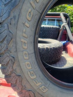 Tires LT 285/ 65R 18