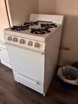 Premier White 4-Burner Gas Range