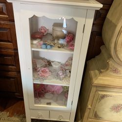 White Cabinet