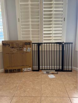 Extra Wide Pet Gate / Safety Gate - Fits Openings 30” - 46”