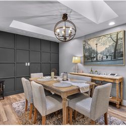 Free World Market Dining room table with chairs. pick up 3/8 or 3/9b