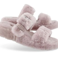 UGG Fuzz Yeah slippers