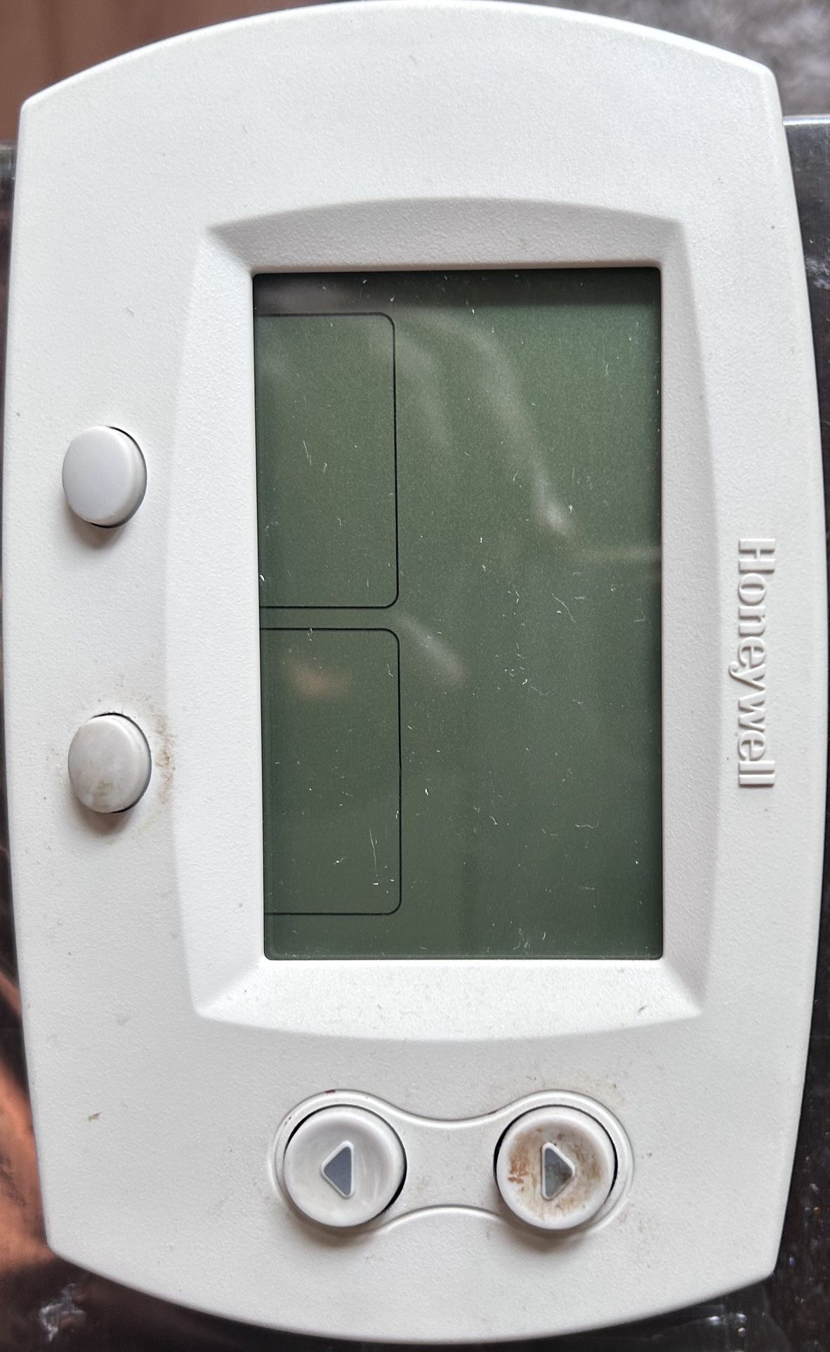 Honeywell TH5220D1029 Non-Programmable Thermostat