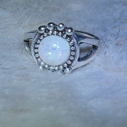 White Sliver Ring 