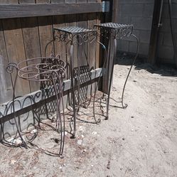 Metal plant or vase holders
