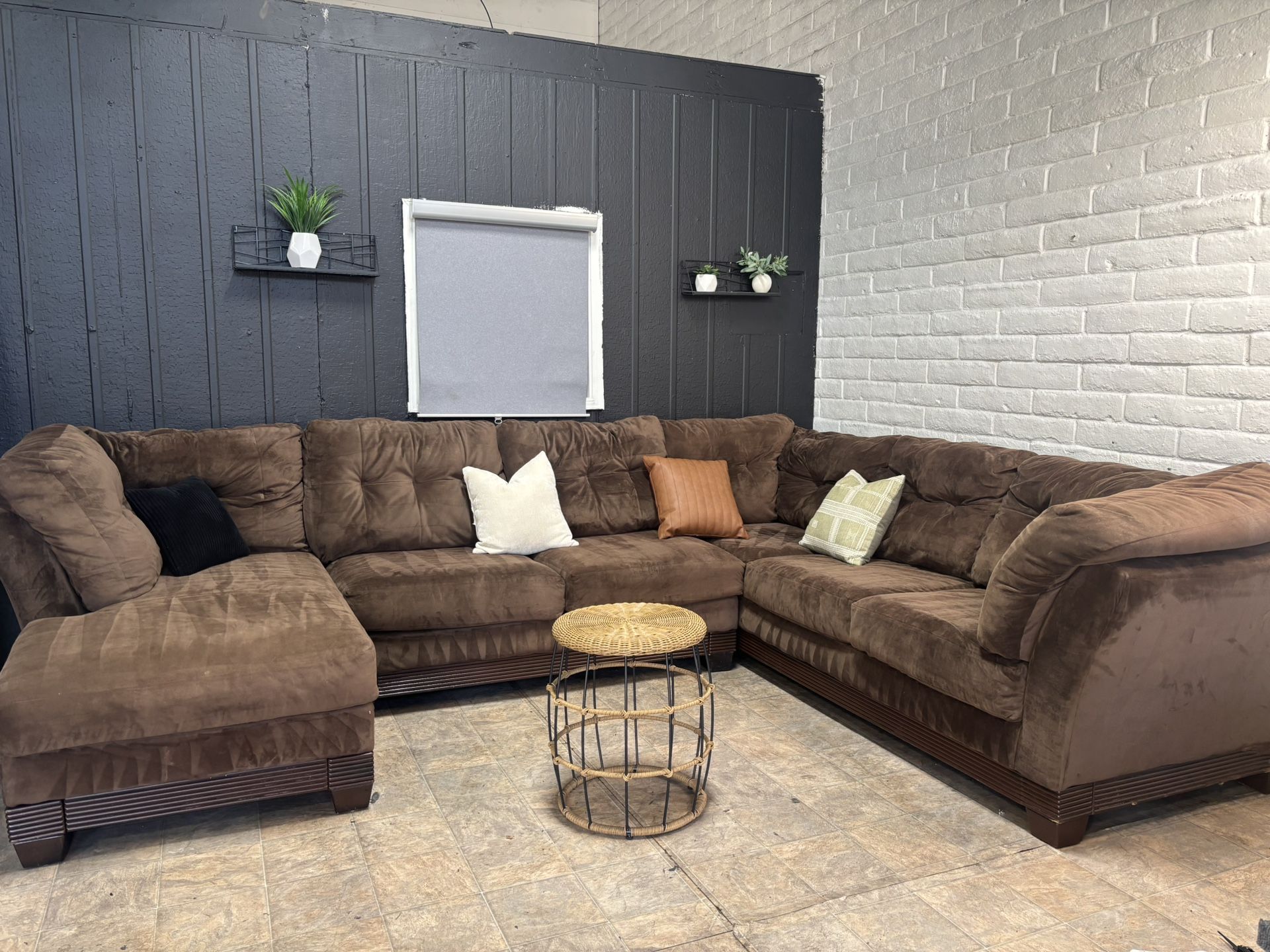 Sectional Couch - Free Delivery