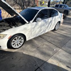 2011 Bmw 2009 Cadillac Cts