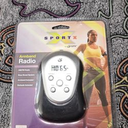 GPX Digital AM FM Radio with Sport Armband and Earbuds New/Sealed Black Silver
